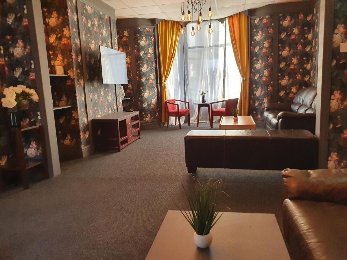 Balkan Hotel Блекпул Екстериор снимка